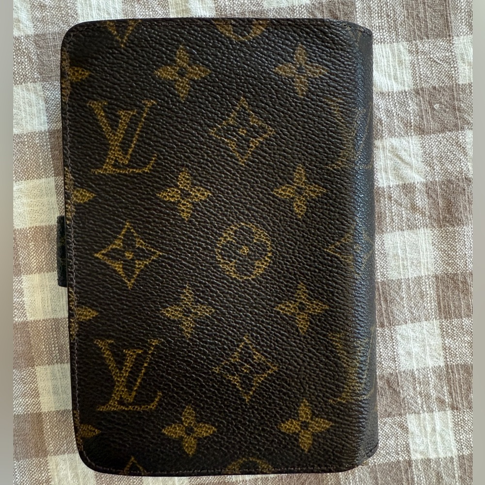 Louis Vuitton Vintage Wallet (agenda style) in traditional monogram - Picture 2 of 9